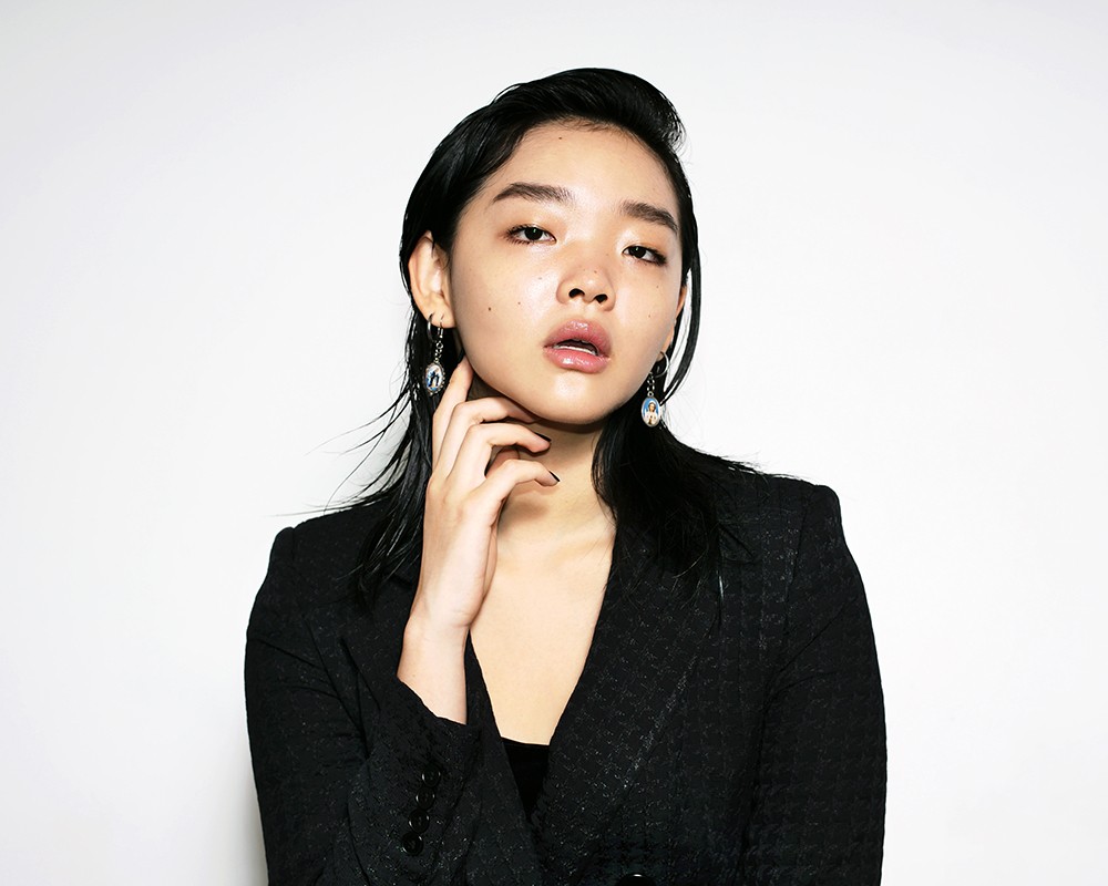 Mei Yue wears YSL Beauty Rouge Volupté Rock’N Shine in 14 Punk Rock Pink