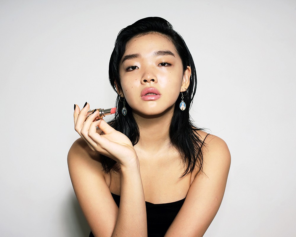 Mei Yue wears YSL Beauty Rouge Volupté Rock’N Shine in 3 Pink Flow