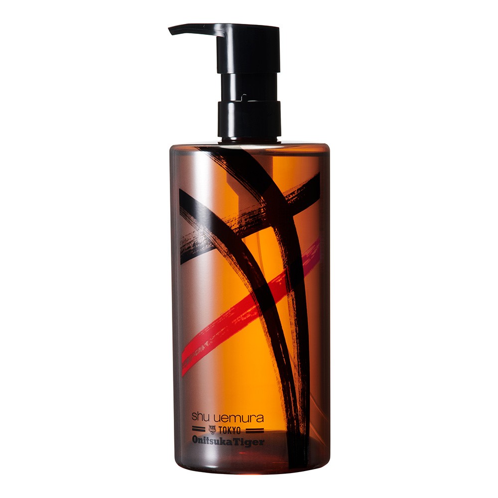 ultime8∞ sublime beauty cleansing oil, $165 (450ml)